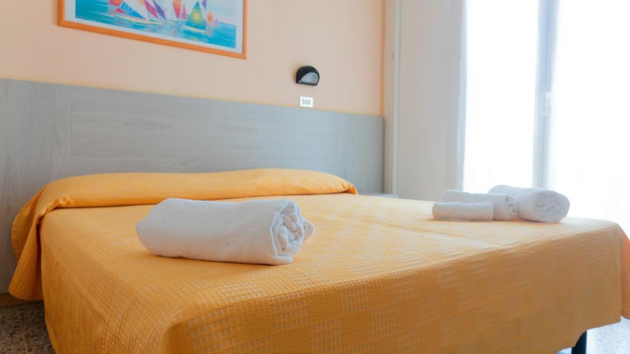 B&B Hotel Villa Nora ベラーリア・イジェア・マリーナ エクステリア 写真
