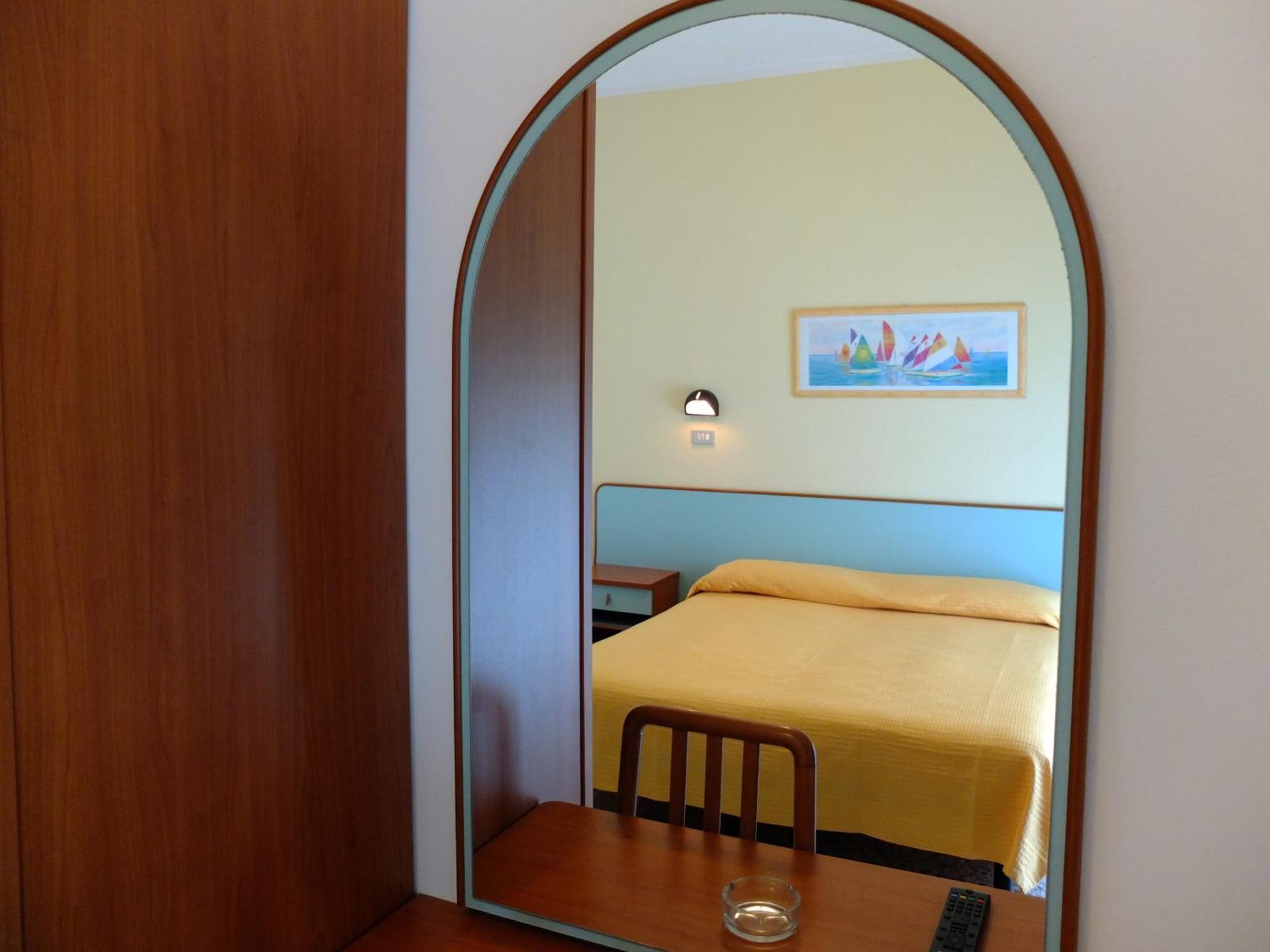 B&B Hotel Villa Nora ベラーリア・イジェア・マリーナ エクステリア 写真